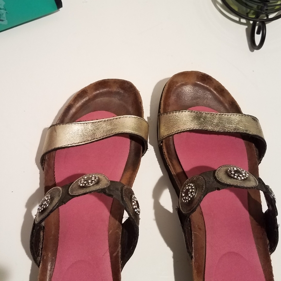 Naot sandals - Picture 5 of 6
